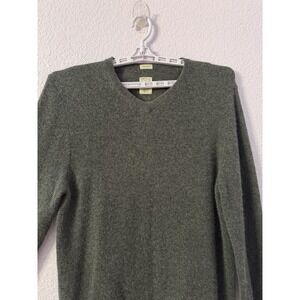 100% Cashmere Sweater Mens L Gray V- Neck Minimalist Quiet Luxury Neutral EUC